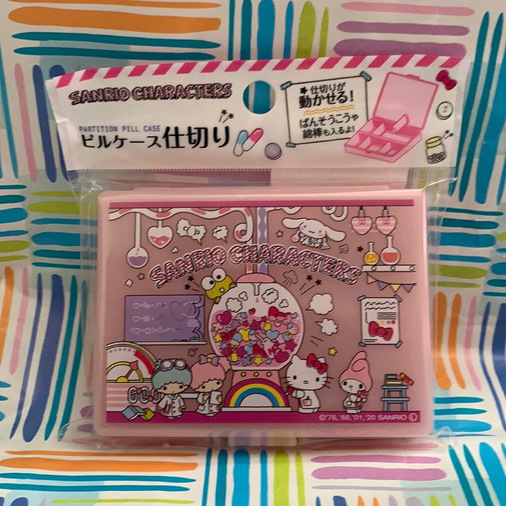 Sanrio character partition medicine case